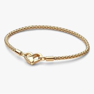 Pandora Studded Chain Bracelet
14k gold plating